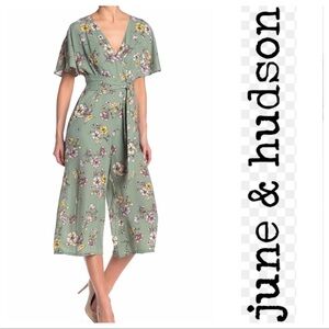 June And Hudson Sage Green Floral Cropped Jumpsuit V Neck Tie Belt, L - NWT!